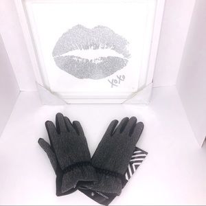 Grey Impressions Isotoner Gloves